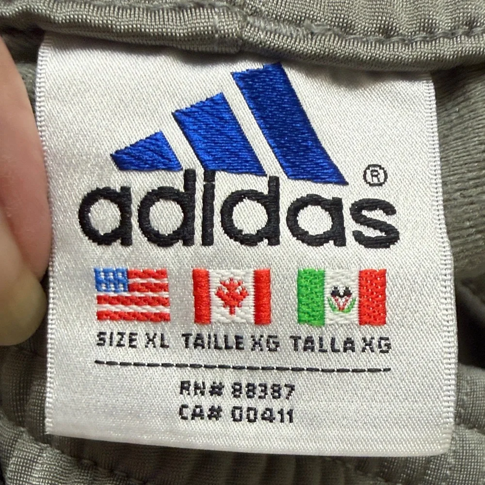 adidas Originals Grey Cargo Pants with Dark Side Panels - Picture 5 of 5